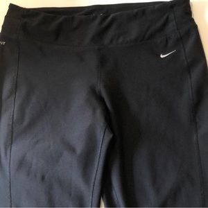 Nike Women’s  Dri-Fit Capris. Medium Includes “no name” dri fit capri EUC.